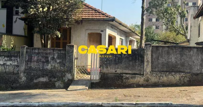 Terreno plano de 400m² à venda com ótima localização e fácil acesso - vila valparaíso