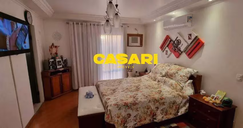 Sobrado com 3 dormitórios à venda – 282m², suíte e 3 vagas – jordanópolis (chácara sergipe)