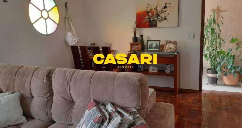 Casa com 3 dormitórios e quintal com churrasqueira à venda no nova petrópolis – são bernardo do campo