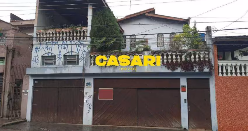 Sobrado térreo com 2 dormitórios e espaço gourmet à venda – 207 m² no baeta neves