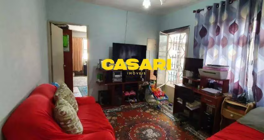 Duas casas no mesmo terreno à venda com 3 dormitórios – 181 m² – planalto