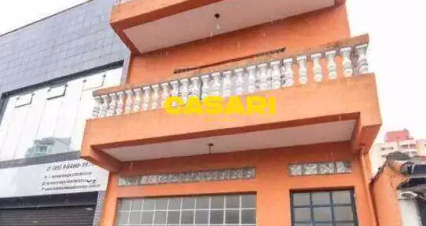 Sobrado à venda com 4 dormitórios e 200 m² na vila valparaíso