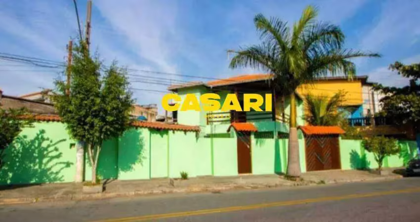 Sobrado com 3 dormitórios e área gourmet à venda no parque novo oratório – santo andré