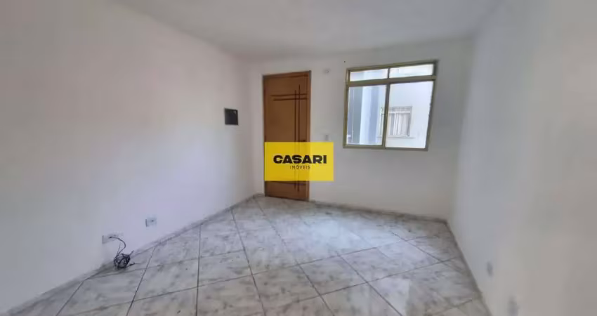 Apartamento com 2 quartos para alugar no Jardim Ruyce, Diadema 