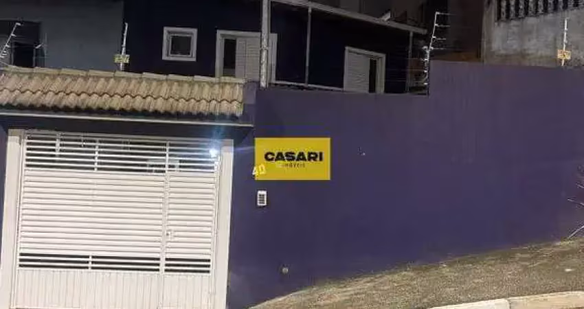 Sobrado com 3 dormitórios, suíte e área gourmet à venda – 123 m²
