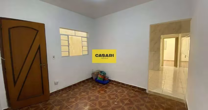 Casa térrea com 2 dormitórios e quintal no bairro assunção – são bernardo do campo