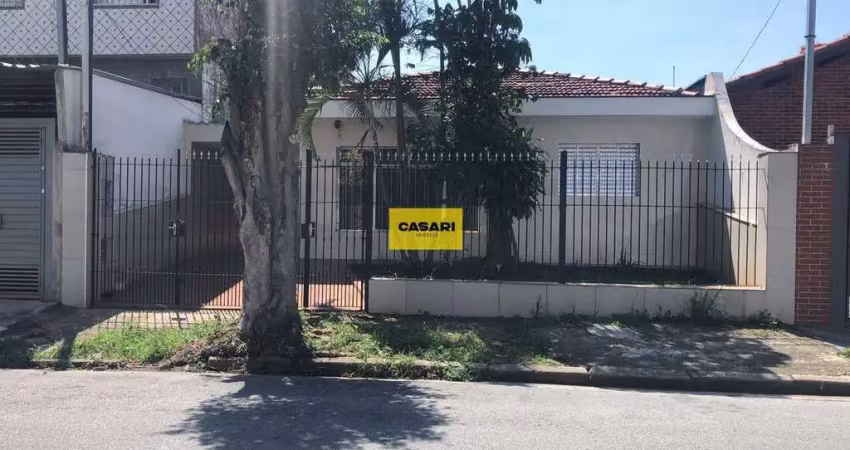Casa térrea reformada à venda em rudge ramos – 2 dormitórios, área gourmet e 3 vagas