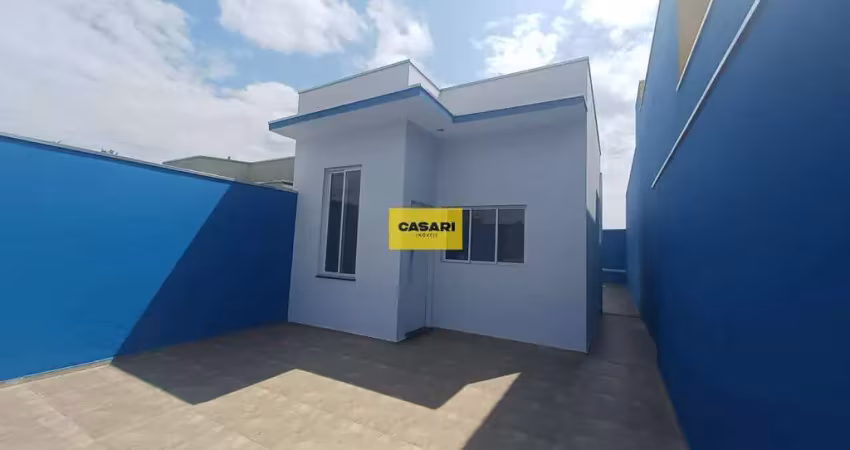 Casa á venda com 2 dormitórios sendo 1 suíte, em bairro tranquilo, aceita financiamento em iperó/sp