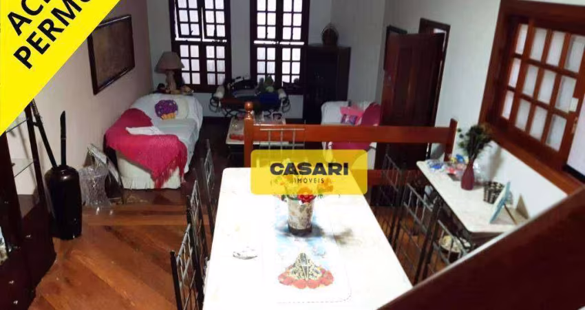 Sobrado com 4 dormitórios à venda, 289 m² por R$ 954.000,00 - Assunção - São Bernardo do Campo/SP