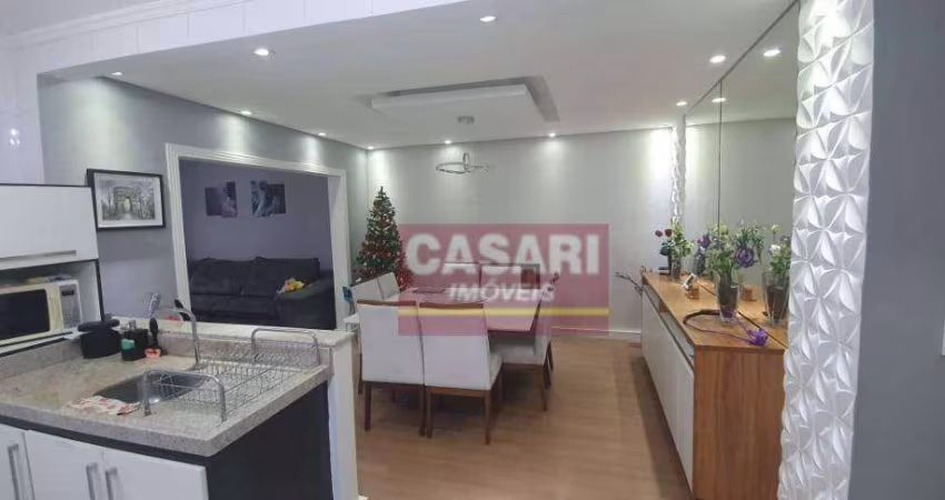 Casa com 2 dormitórios à venda, 110 m² por R$ 550.000,00 - Vila Humaitá - Santo André/SP