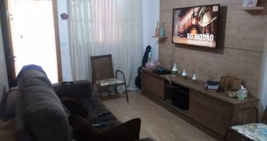 Sobrado com 3 dormitórios à venda, 180 m² por R$ 760.000,00 - Vila Pires - Santo André/SP