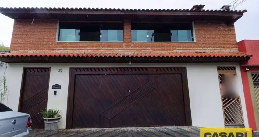 Sobrado com 3 dormitórios à venda, 266 m² por R$ 1.007.000,00 - Demarchi - São Bernardo do Campo/SP