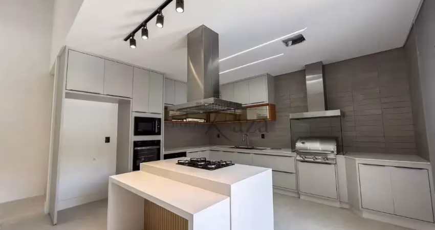 Casa alto padrão com piscina e 4 suítes no condomínio vivant urbanova 390m² de puro conforto