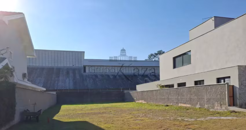 Terreno em condomínio de alto padrão – reserva das figueiras – 555m² plano