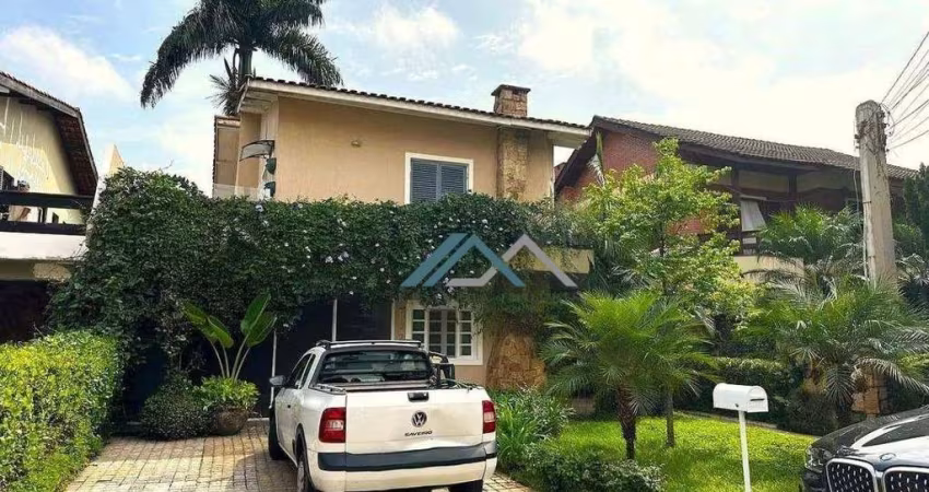 Casa com 4 dormitórios, sendo 1 suíte à venda, 350 m² por R$ 1.900.000 - Alphaville 06 - Santana de Parnaíba/SP