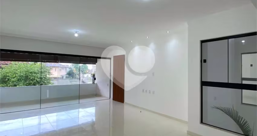 Apartamento à venda com 2 quartos, sendo 1 suíte,  no condomínio av. navegantes, porto seguro - ba