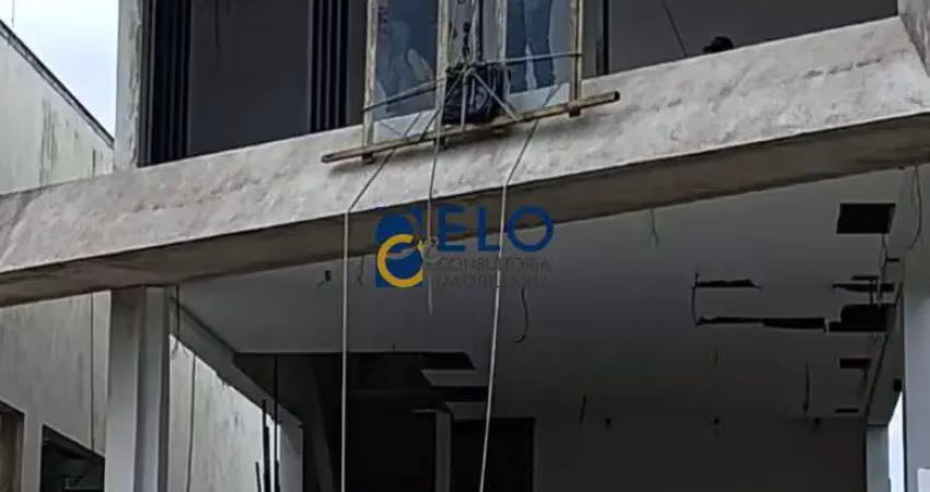 Sobrado de luxo em condomínio na baleia, são sebastião-sp: 5 quartos, 5 suítes, 9 banheiros, 4 vagas, 420m². imperdível!