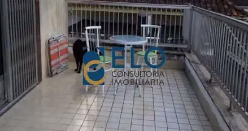 Casa sobreposta alta à venda em santos-sp no boqueirão  4 quartos, 1 suíte, 2 salas, 3 banheiros, 3 vagas, 200m² de área