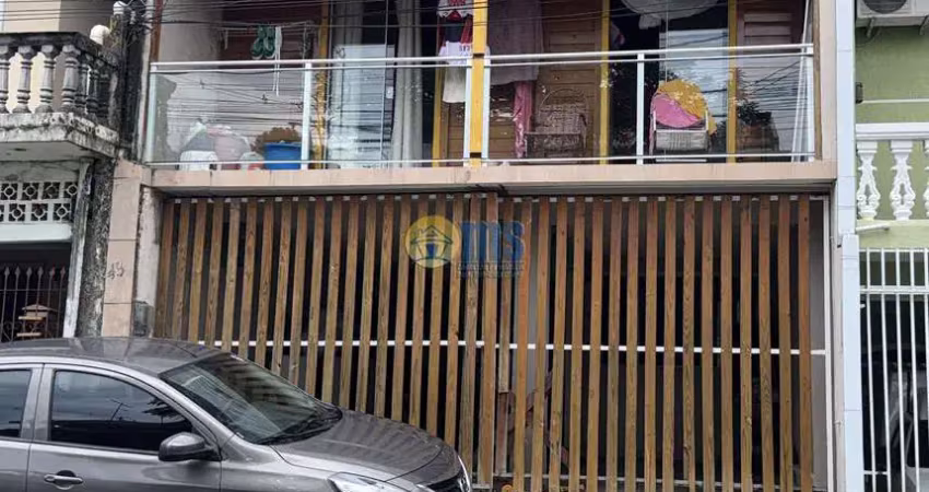 Casa com 2 quartos à venda na Rua Cascavel, 48, Boqueirão, Curitiba