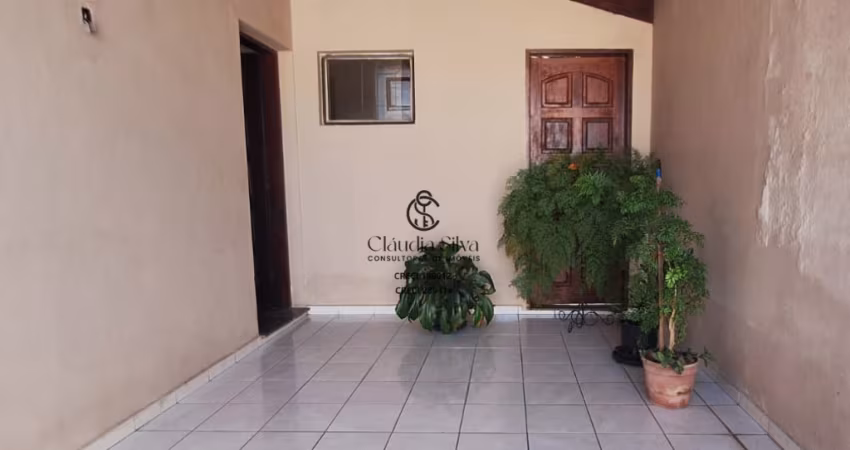 Excelente casa em Pindamonhangaba – 3 quartos, suíte e edícula com quarto!