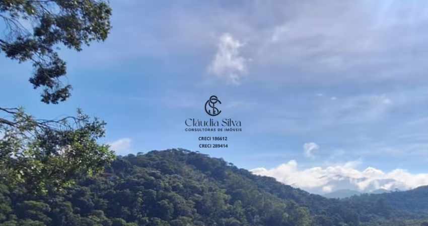 Oportunidade! Terreno Amplo, Próximo ao Centro e com Vista Incrível