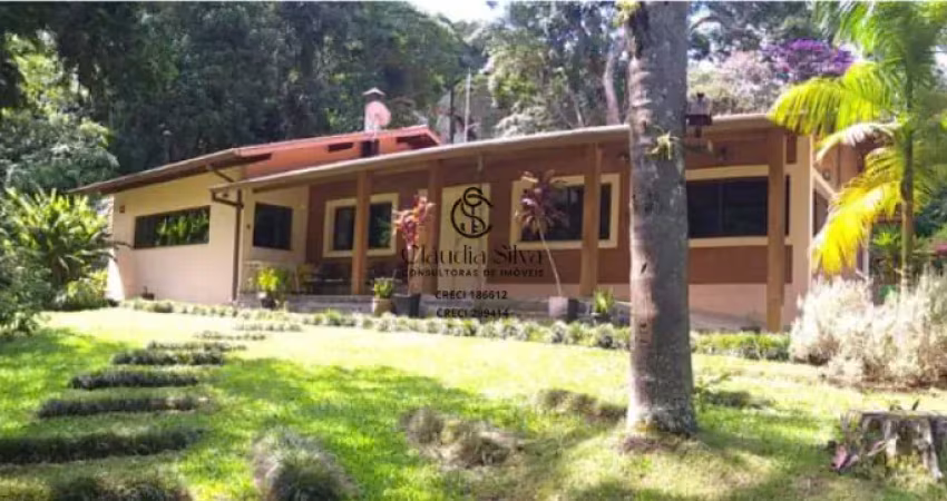 Chácara no centro de santo antônio do pinhal com 2.300 m² com suite e forno de pizza