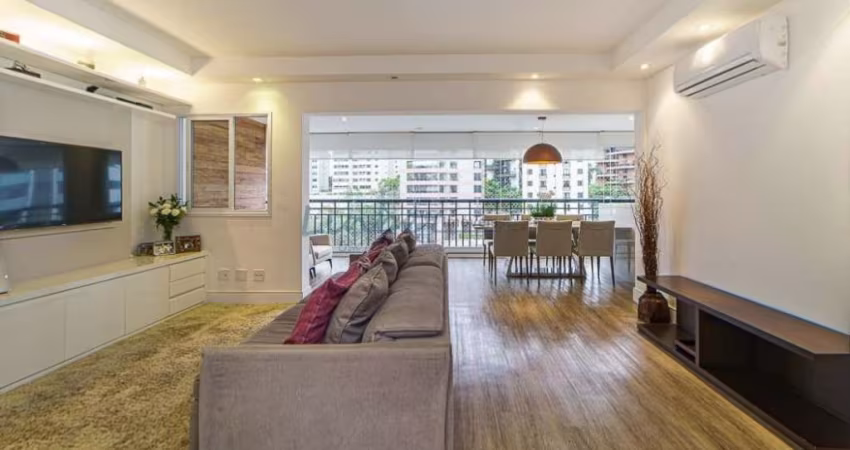 Apartamento em Vila Andrade  -  São Paulo