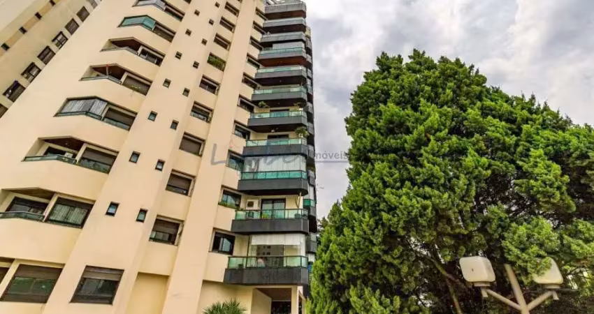 Apartamento em Moema  -  São Paulo