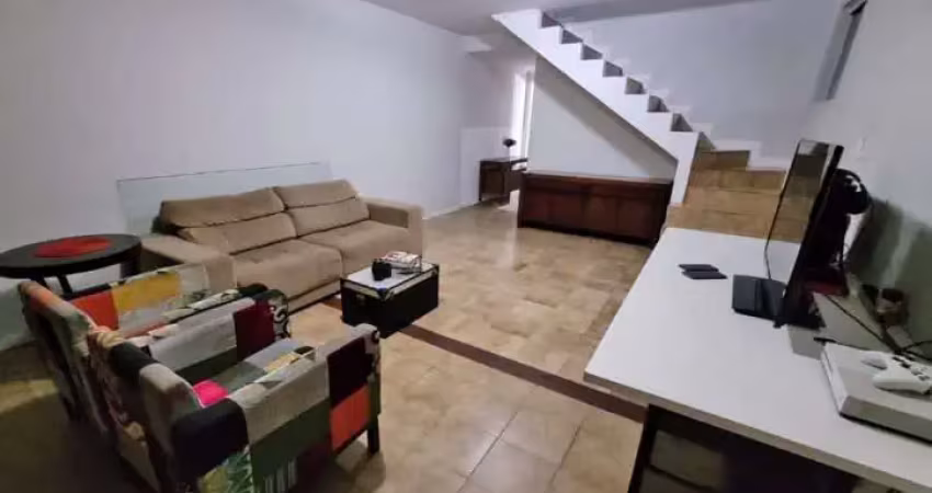 Casa sobreposta alta 3 salas 3 dormitórios,2 banheiros, 2 vagas de garagem à venda, 222 m² por r$ 860.000 - estuário - santos/sp
