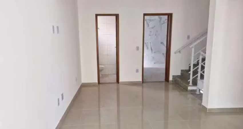 Casa nova sob. alta , sacada 3 dormitórios,3 suítes, 2 wcs,2 vagas de garagemà venda, 145 m² por r$ 950.000 - ponta da praia - santos/sp