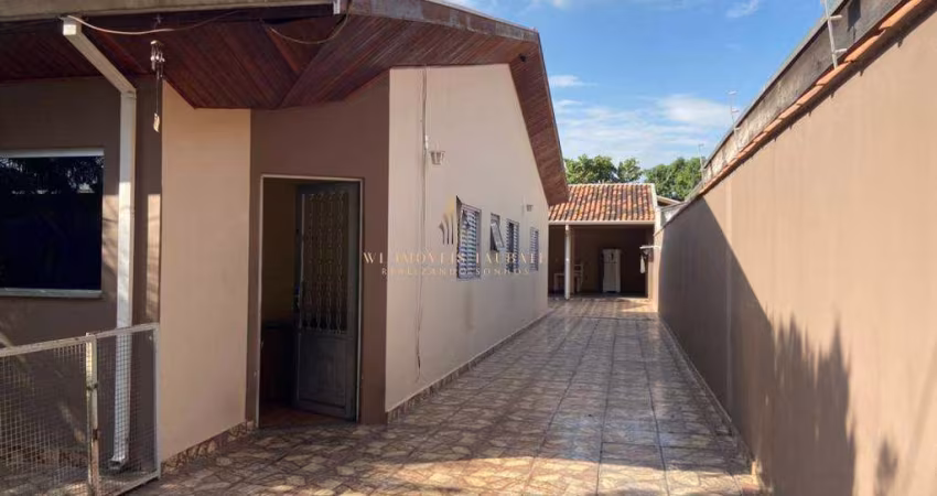 Casa à venda em Taubaté, Jardim Gurilândia, com 3 quartos, 140m²