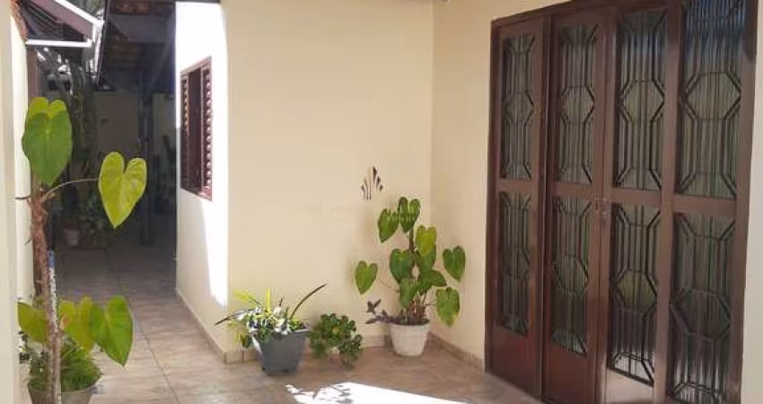 Casa à venda em Tremembé, Centro, com 3 quartos, 146m²