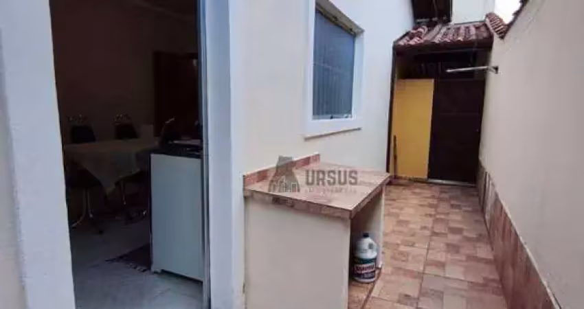 Casa com 2 quartos à venda na Rua Capitão Benedicto Correa da Silva, 44, Mombaça, Pindamonhangaba
