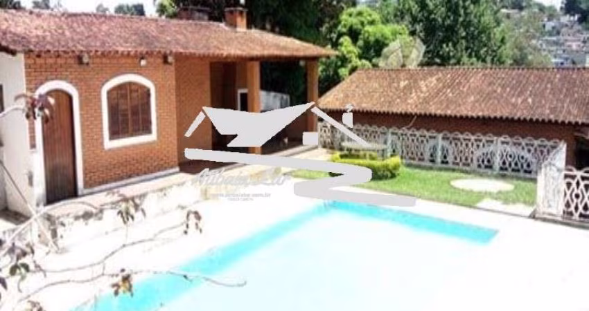 Casa térrea em Atibaia com piscina casa de hóspedes pomar campo de futebol horta fácil acesso com asfalto 2.000 m2 de terreno