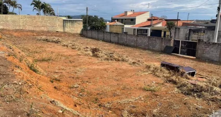 Ótima oportunidade para investir em um terreno amplo e bem localizado! Em Atibaia SP.