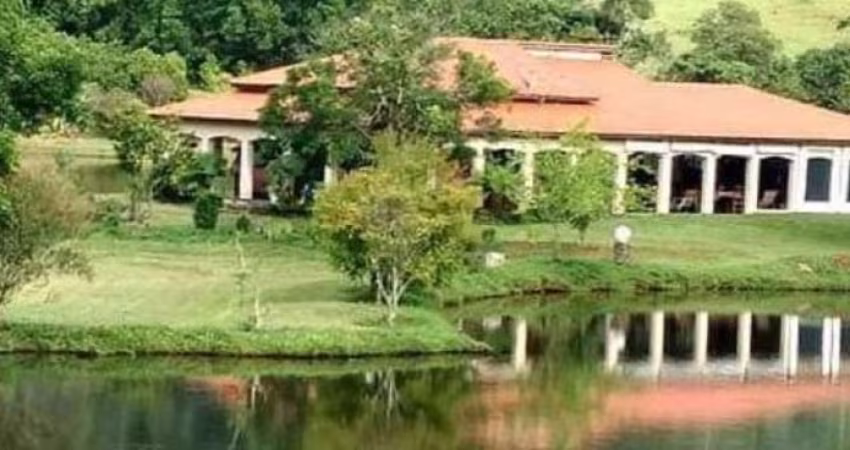 Haras de luxo à venda em Nazaré Paulista-SP, no bairro Mascate: 5 quartos, 5 suítes, 3 salas, 10 banheiros, 2.480.000 m² de área.