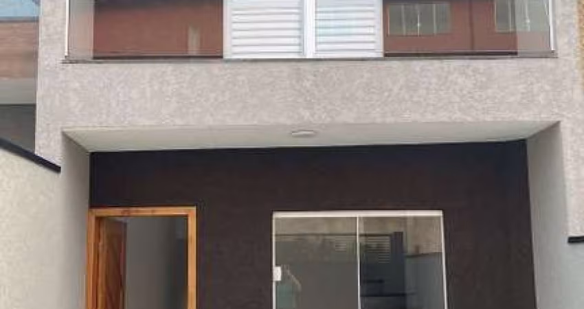 Casa à Venda em Atibaia-SP na Vila Petrópolis, 2 Suítes, 2 Salas, 3 Banheiros, 2 Vagas de Garagem, 92m²!