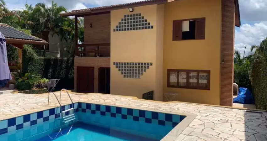 Casa à venda  em atibaia-sp, jardim itaperi: 3 quartos, 1 suíte, 3 salas, piscina, area gourmet,  area de hóspedes!