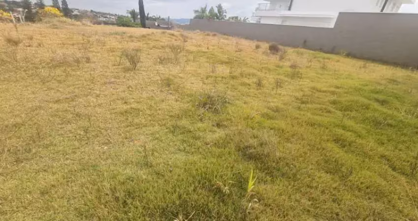 Excelente terreno no condomínio flamboyant em atibaia sp.  com 1.127 m2 totalmente murado