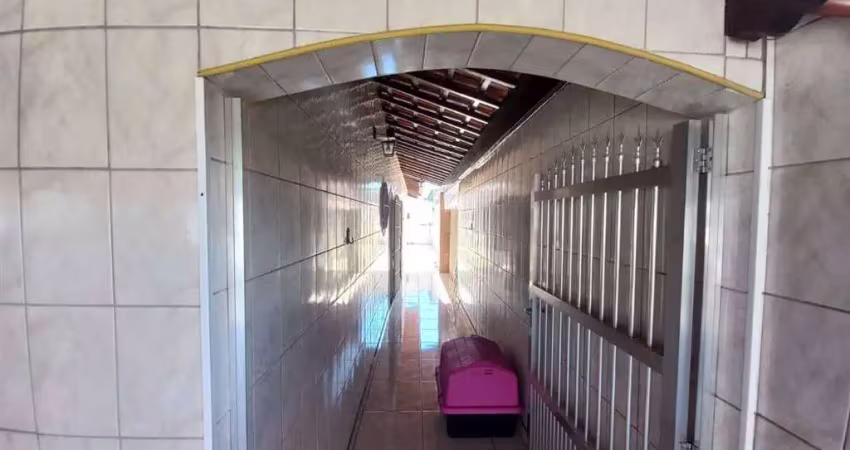 Casa mobiliada com 02 dormitórios para venda em praia grande, nova mirim.