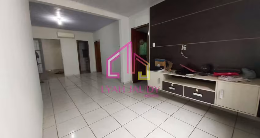Casa  à venda, Coophema, Cuiabá - MT- 2 suítes + 1/4, 180m2 de áreas úteis, 2 vagas,100 m da Avenid