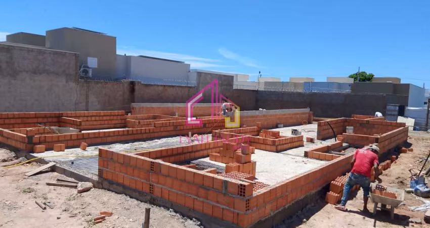 Casa à venda, Jardim Universitário, Cuiabá-MT, 117 M² ÚTEIS, 3/4 SENDO 1 SUÍTE, 2 VAGAS, NOVO, ÁREA
