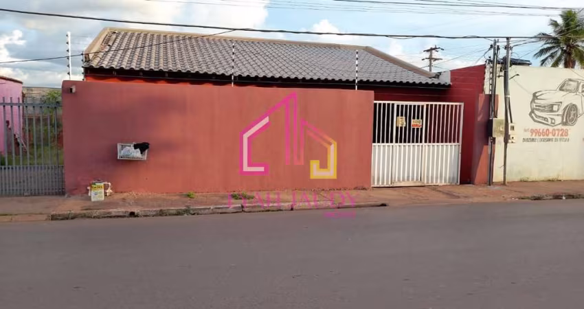 Casa  à venda, Nova Conquista, Cuiabá- MT. 180 m², 3 Quartos, sendo 1 suíte, 2 vagas, ampla e areja