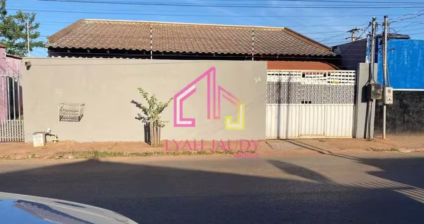 Casa  à venda, Nova Conquista, Cuiabá- MT. 180 m², 3 Quartos, sendo 1 suíte, 2 vagas, ampla e areja