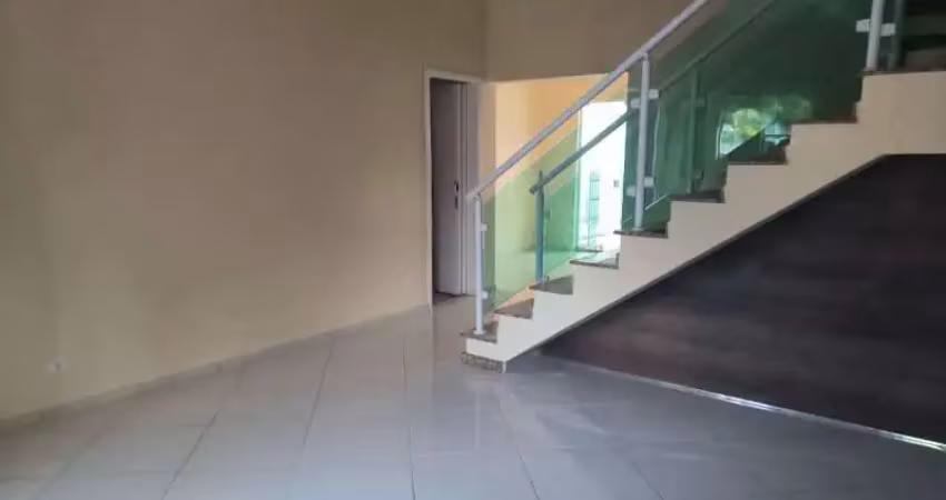 Sobrado à venda no Condomínio Golden Park Residence II, Sorocaba-SP.