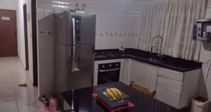 Casa térrea à venda no Parque São Bento, em Sorocaba-SP.