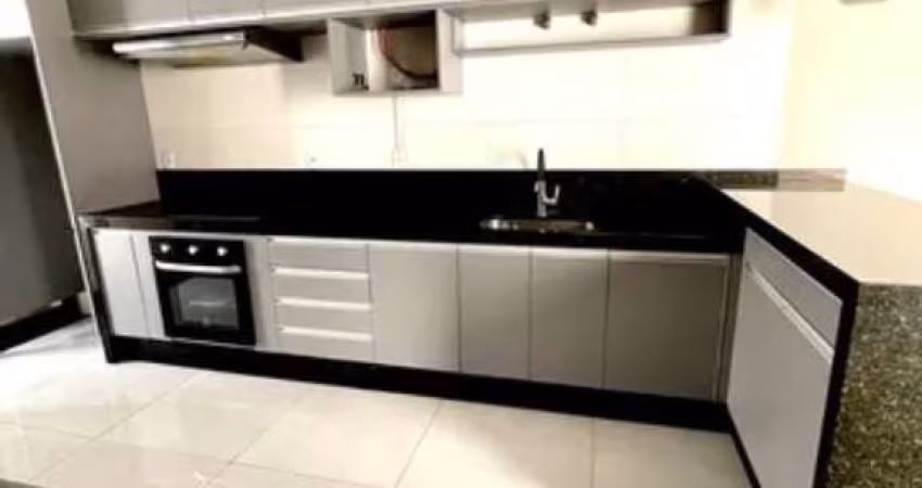 Casa térrea à venda no Condomínio Horto Florestal Villagio, em Sorocaba-SP.