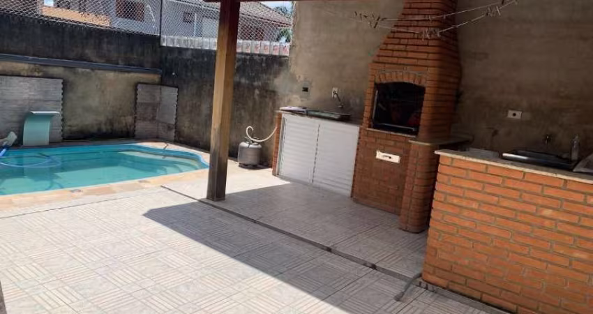 Casa térrea à venda no Jardim Abatiá, em Sorocaba-SP.