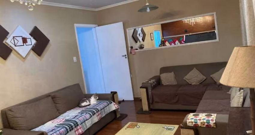 Casa térrea à venda no Jardim São Lourenzo, em Sorocaba-SP.