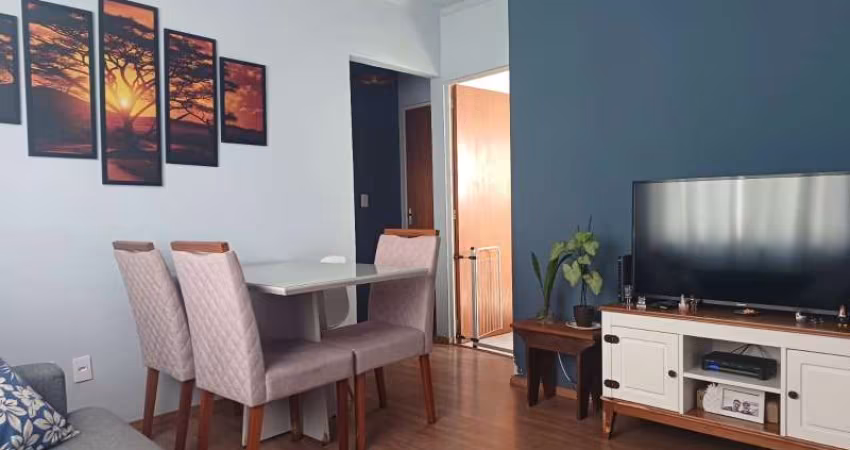 Apartamento à venda na Vila Haro, em Sorocaba-SP.